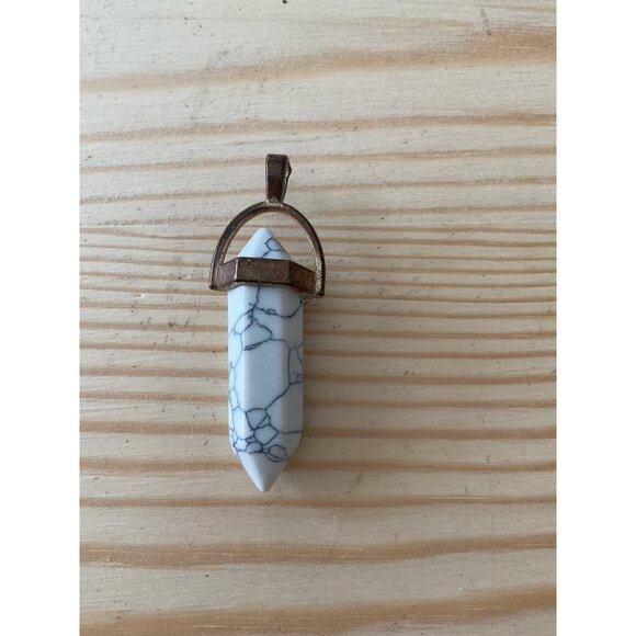 White Howlite Crystal Pendant With Bronze Loop - Picture 3 of 4